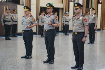 Kapolri pimpin upacara kenaikan pangkat perwira tinggi termasuk Fadil Imran