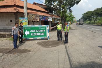 Kudus tambah rambu di jalur alternatif mudik Lebaran
