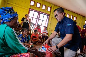 BRI Regional Jayapura bagikan 1000 paket sembako kepada warga