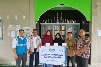 Peduli yatim dhuafa, PLN Bukittinggi salurkan bantuan ke 6 yayasan dan panti asuhan