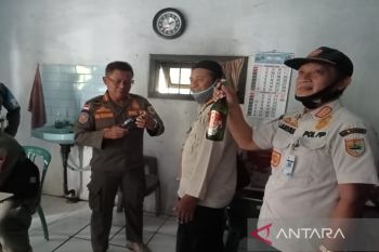 Pemkab Batang sita ratusan botol minuman keras