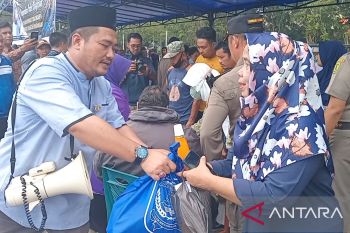 Jelang Lebaran, Pemkot Tanjungpinang salurkan bantuan pangan untuk 13 ribu warga