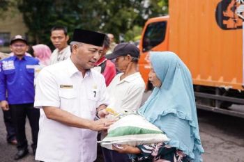Muba salurkan 390 ton beras bagi warga pra sejahtera