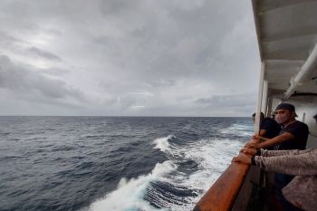 Waspadai gelombang 3,5 meter di wilayah laut NTT