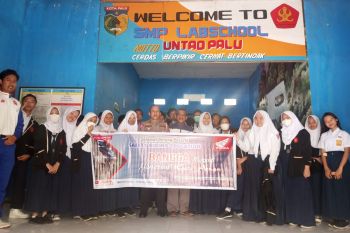 Honda bekali pelajar aman sejak dini tema "Bangga Menjadi Generasi #Cari_aman"