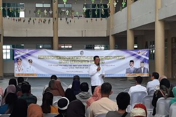 1.982 warga kurang mampu di Tanjungpinang terima bantuan sembako