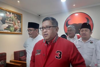PDI Perjuangan merespons Golkar yang tak mau diberikan syarat capres koalisi besar