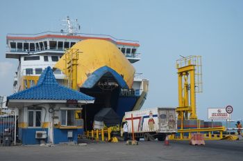 Arus Mudik - ASDP ingatkan pengguna jasa wajib bertiket sebelum tiba di pelabuhan