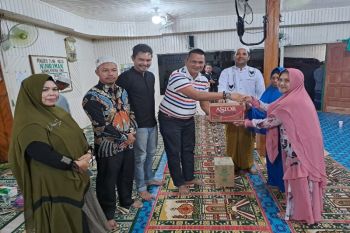 Safari Ramadhan PT Sukajadi Sawit Mekar berbagi bingkisan Lebaran