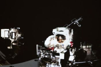 Taikonaut Shenzhou-15 rampungkan aktivitas spacewalk, catat rekor domestik China
