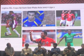 Firman Utina berharap Luis Milla bertahan di Persib