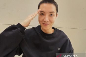 J-Hope BTS mulai memasuki wajib militer