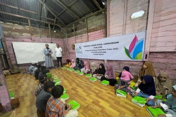 PLN Suluttenggo beri bantuan pada pesantren dan panti asuhan