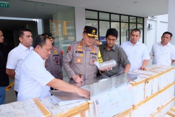 Penyelundupan 408 ribu benih lobster digagalkan Polda Riau