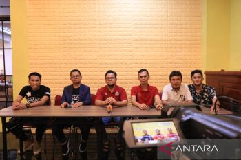Semen Padang gelar "Perang Bintang" saat libur lebaran
