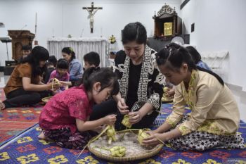 Ketupat Lebaran di Kampung Pancasila