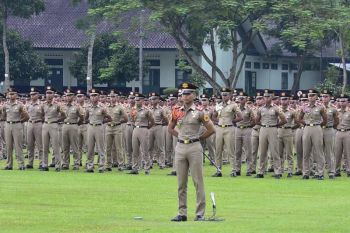 Gubernur  Akmil minta taruna berperilaku wajar selama cuti Lebaran