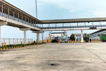 Pelabuhan Bakauheni tampak lengang pada H-1Lebaran 2023