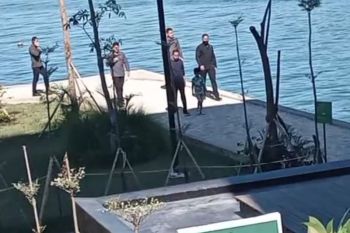 Presiden Jokowi liburan bersama Jan Ethes di Labuan Bajo