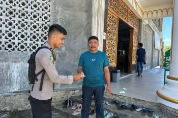 Biddokkes Polda Sulbar beri layanan kesehatan gratis untuk warga