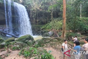 Air Terjun Sumpit tempat wisata saat Lebaran di Kabupaten Sekadau
