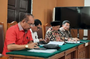 Pengacara Gubernur Papua nonaktif Lukas Enembe minta hakim tolak eksepsi KPK