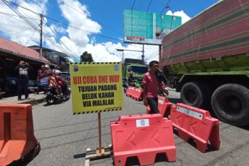 Penerapan satu arah jalan lintas Bukittinggi - Padang berakhir
