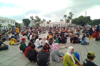 Penanggung Jawab Gedung Cipta Niaga Kota Tua Jakarta keluhkan PKL