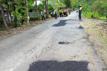 Pemkab Gunungkidul anggaran Rp69,65 miliar untuk perbaikan 20 ruas jalan