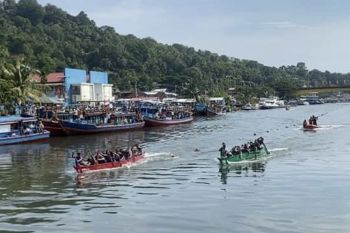 16 tim beradu cepat di Festival Selaju Sampan di Aliran Batang Arau