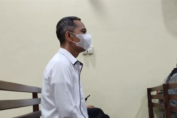 Karomani dituntut 12 tahun penjara