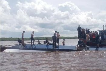 Speadboat tujuan Tanjungpinang terbalik di Pulau Burung