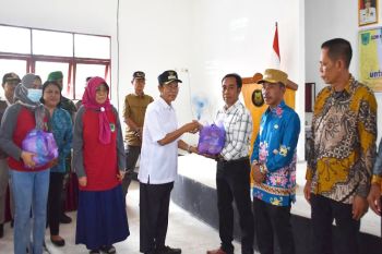 Pemkab Kapuas salurkan bantuan logistik kepada warga di lima desa terdampak banjir