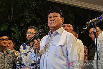 Prabowo berencana bertemu dengan Airlangga dan Puan Maharani
