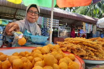 Tujuh camilan tradisional Ranah Minang yang  bertahan hingga kini
