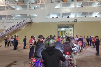Pemilir bermotor berangkat dari Pelabuhan Panjang ke Ciwandan