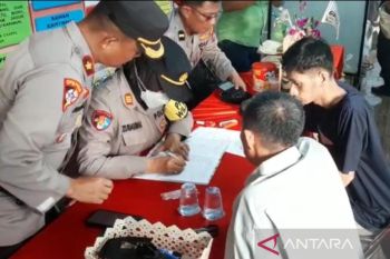 Gerak cepat aparat kepolisian tangani korban Kapal Evelyn Calisca
