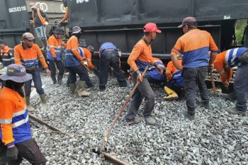 KAI: Amblesan baru akibatkan perjalanan KA dari Stasiun Tanjungkarang terhambat