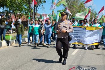 Aksi buruh Tabalong sampaikan lima tuntutan ke dewan
