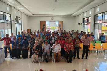 Bertemu kades se-Barsel, Teras Narang tegaskan akan selalu memberi edukasi