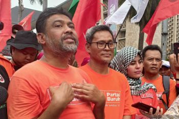 Massa buruh dilarang mendekati Istana Negara dan Gedung MK