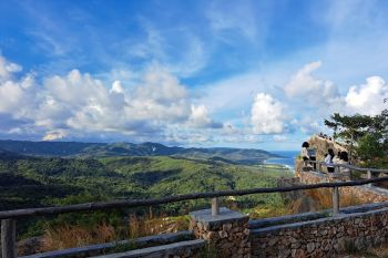 Kabupaten  Kupang siapkan teropong di lokasi wisata  Fatu Braun