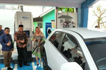 PLN hadirkan SPKLU "ultrafast charging" di Balai Kota Semarang