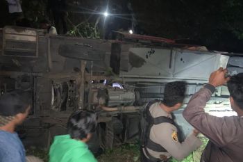 Sebanyak 30 santri jadi korban bus masuk jurang di Sulawesi Tengah