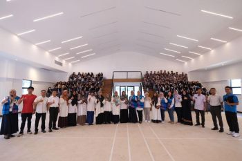 Srikandi PLN Sulselrabar sosialisasikan aplikasi PLN Mobile ke sekolah