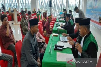 Pemkot Kendari gelar nikah masal yang diikuti 44 pasang