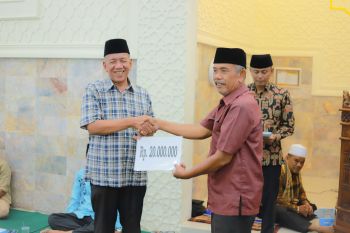 Bupati Rusma Yul Anwar himbau masyarakat ramaikan masjid