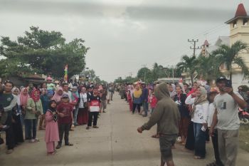 Warga Lampung minta pemerintah juga perbaiki jalan usaha tani