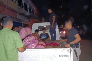 Polisi tangkap pencuri bawang putih dalam belasan karung milik anggota TNI di Pasar Mandalika