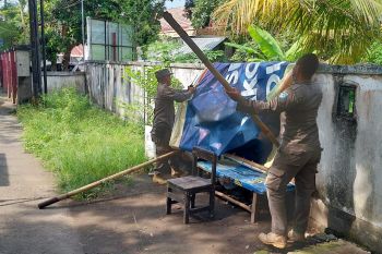 Satpol PP Mataram petakan lapak PKL tak "bertuan"